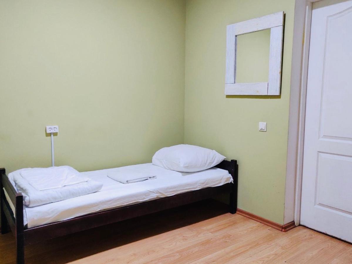 Pallet Hostel Kiev Esterno foto
