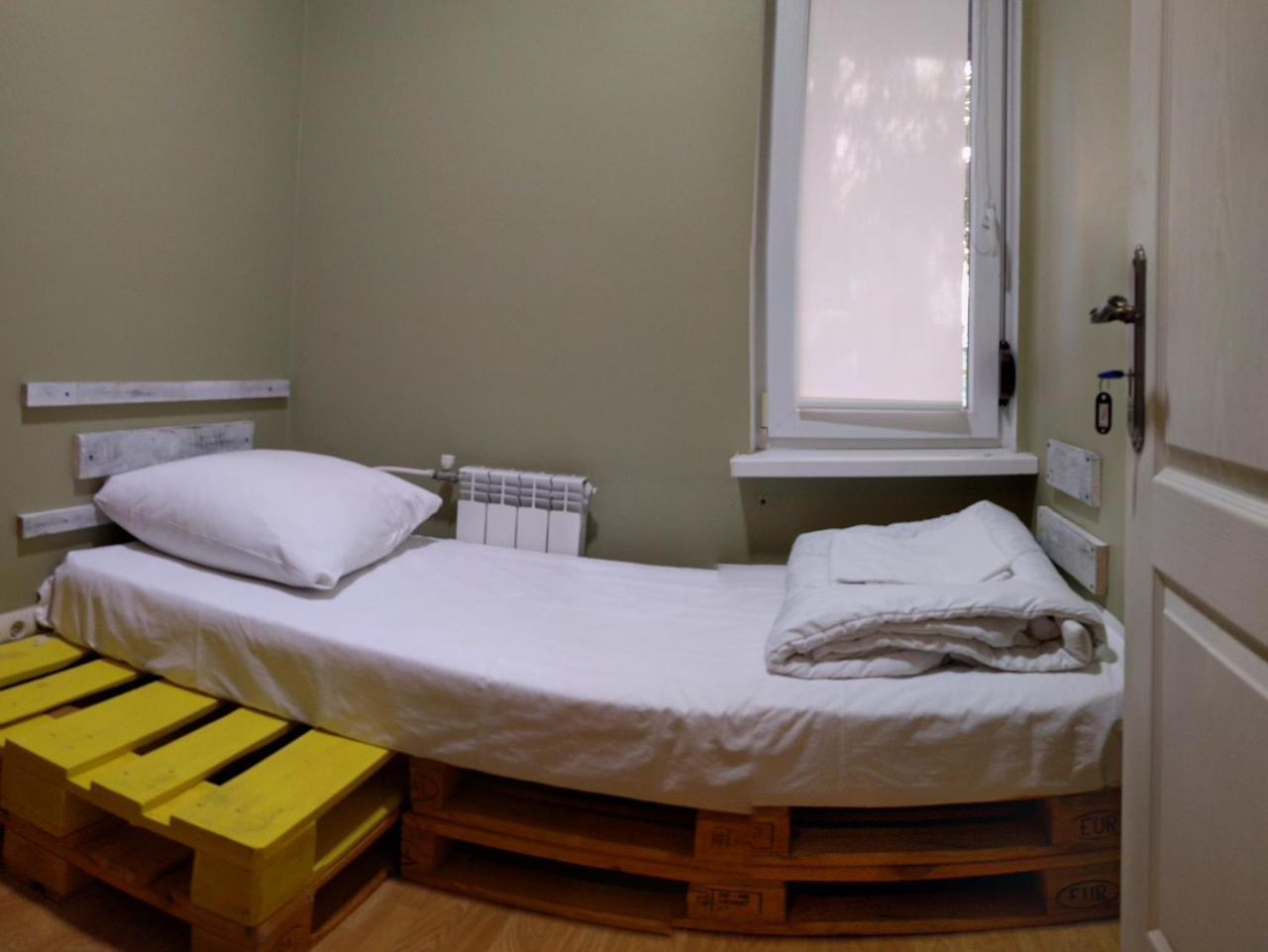 Pallet Hostel Kiev Esterno foto