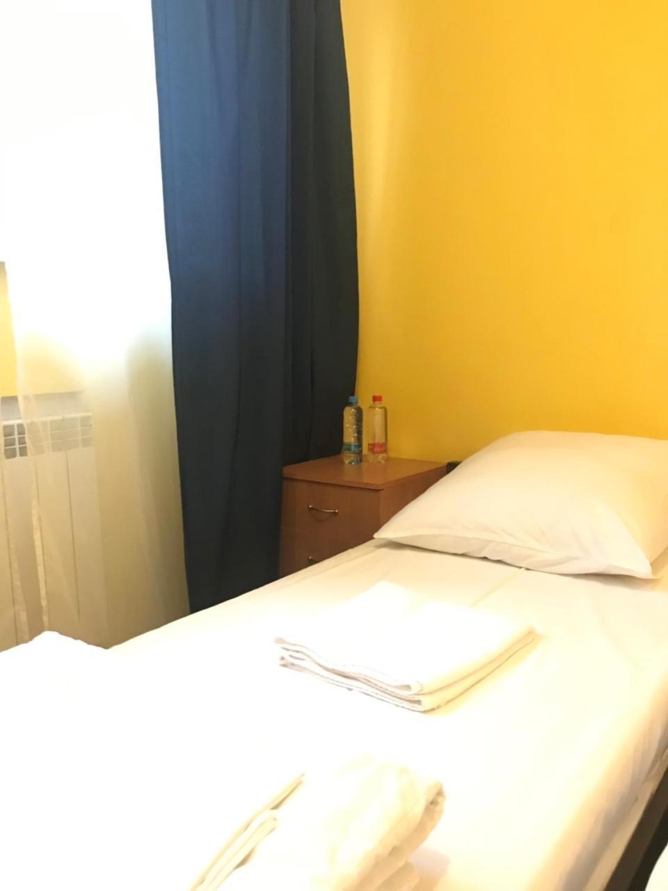 Pallet Hostel Kiev Esterno foto