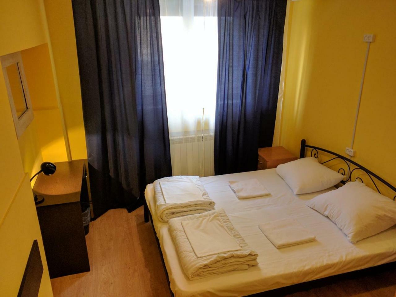 Pallet Hostel Kiev Esterno foto